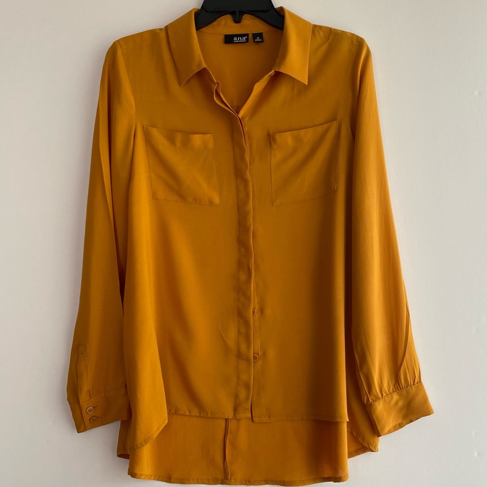 a.n.a Gold Button Down Shirt Top Size M NWT
